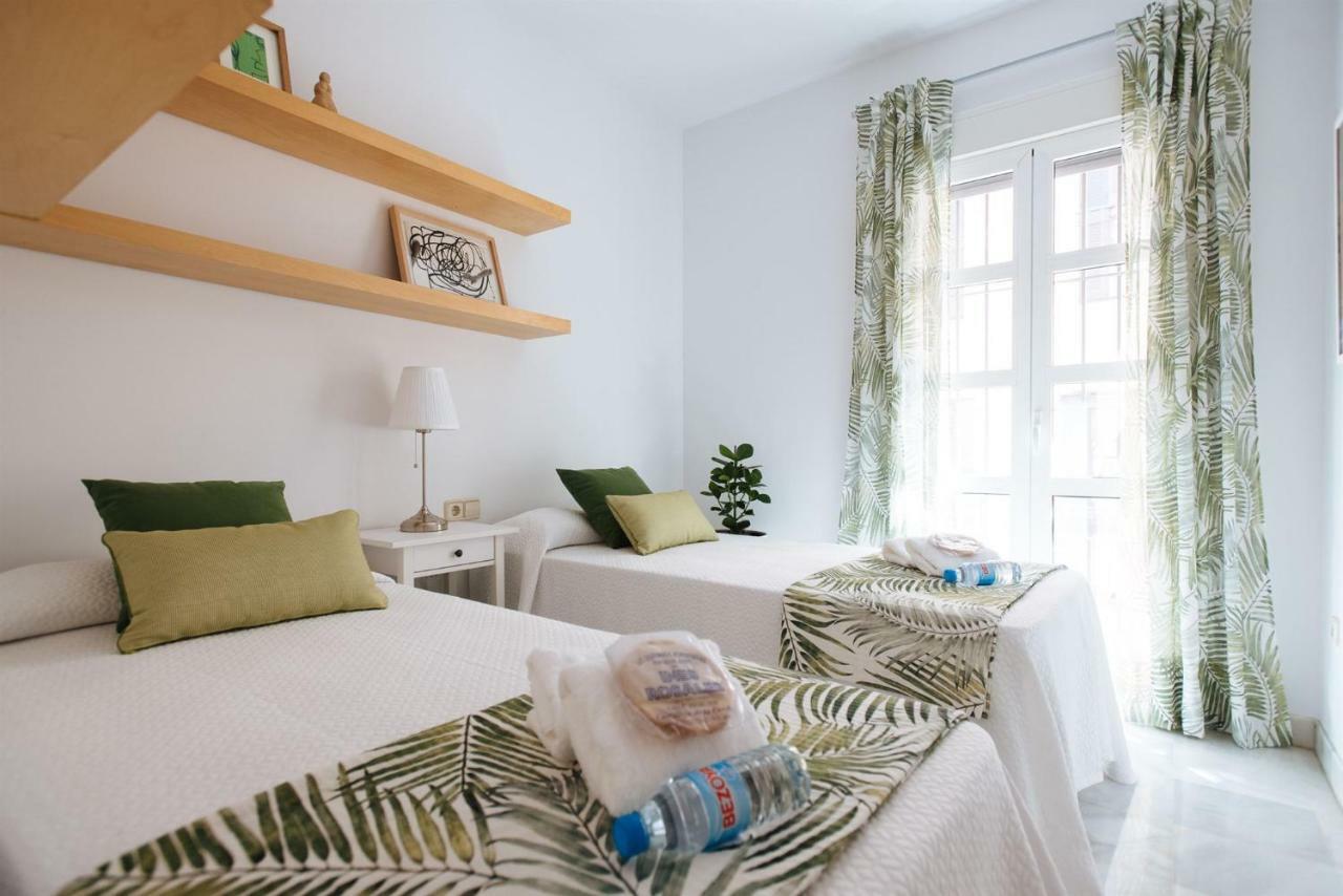 El Refugio De San Luis Con Parking Opcional Apartment Sevilla Bagian luar foto